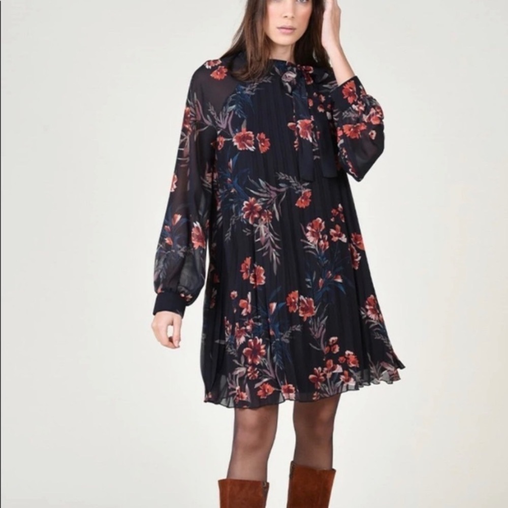 Molly Bracken black floral pleated lined long sheer sleeve swing dress tie neck